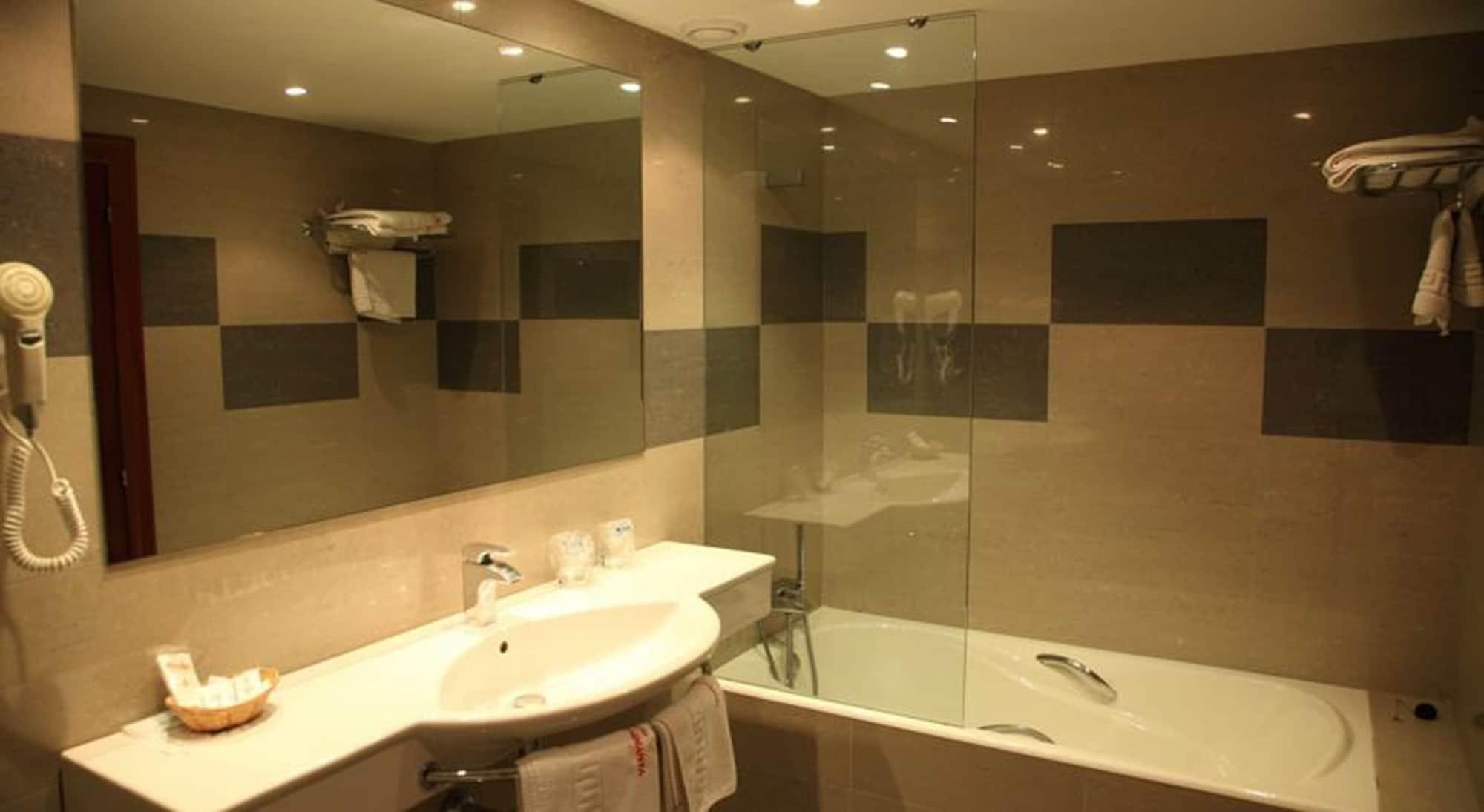 Cesaraugusta Hotel Zaragoza Værelse billede